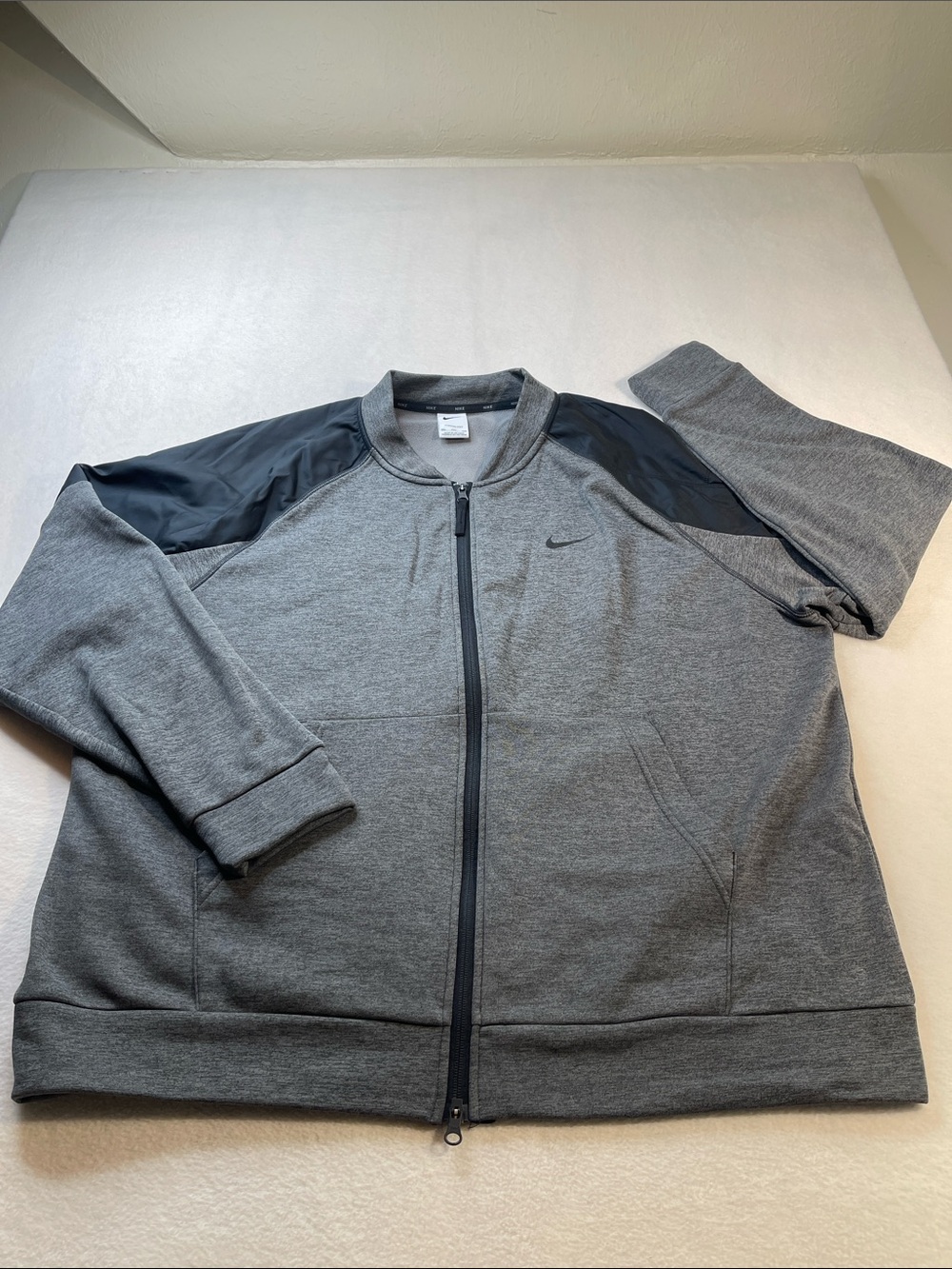 Nike THERMA-FIT Grey and Black Bomber-Style Full-Zip Jacket/SWEATSHIRT SIZE XXL